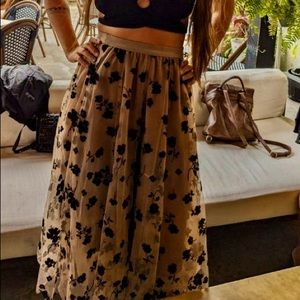 Balloon tulle skirt - cream/black velvet ballet core style Sz S-M